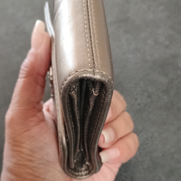 Vintage Coach Madison Metallic Taupe Leather Tri Fold Wallet - Picture 5 of 5